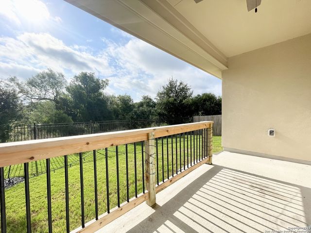 1518 STONY ISLAND DR, San Antonio, TX 78245