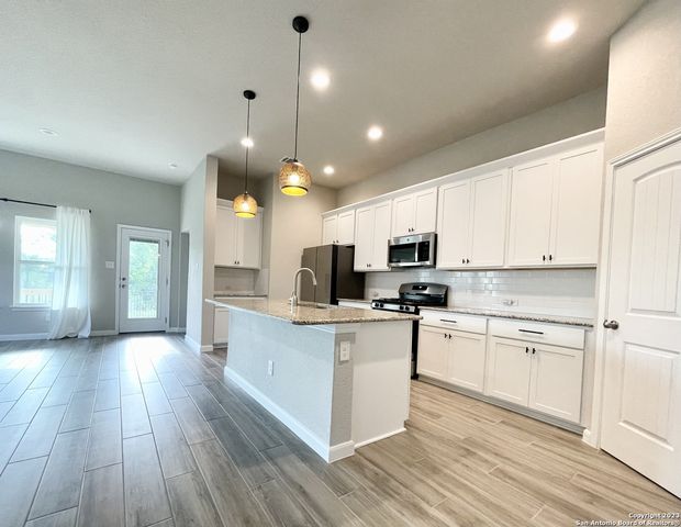 1518 STONY ISLAND DR, San Antonio, TX 78245