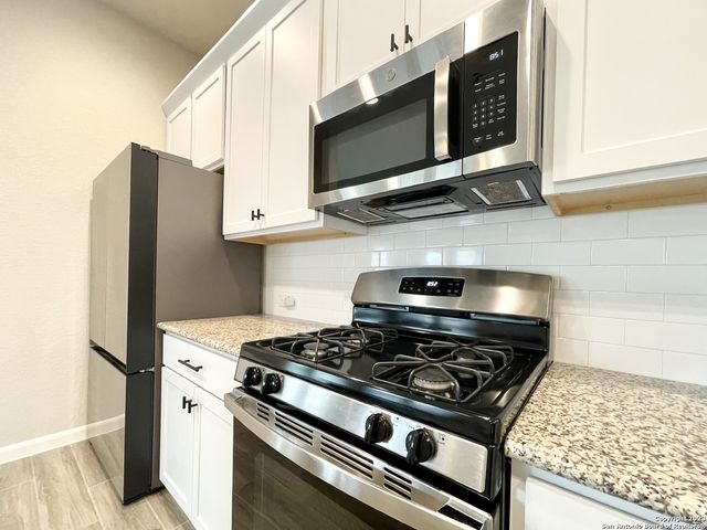 1518 STONY ISLAND DR, San Antonio, TX 78245
