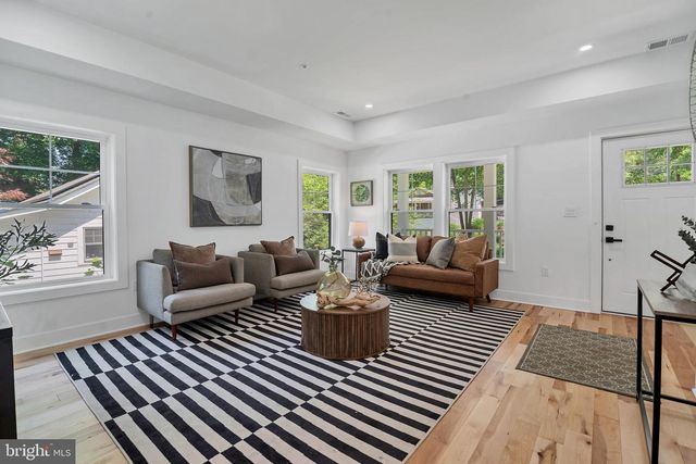 203 LINCOLN AVE, Takoma Park, MD 20912