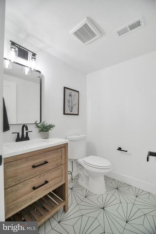 203 LINCOLN AVE, Takoma Park, MD 20912