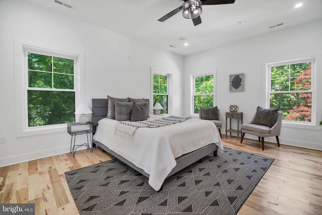 203 LINCOLN AVE, Takoma Park, MD 20912