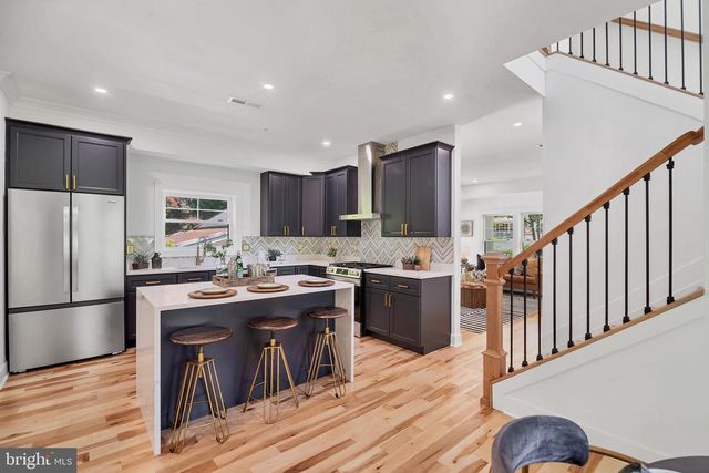 203 LINCOLN AVE, Takoma Park, MD 20912