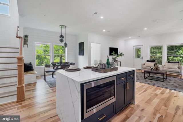203 LINCOLN AVE, Takoma Park, MD 20912