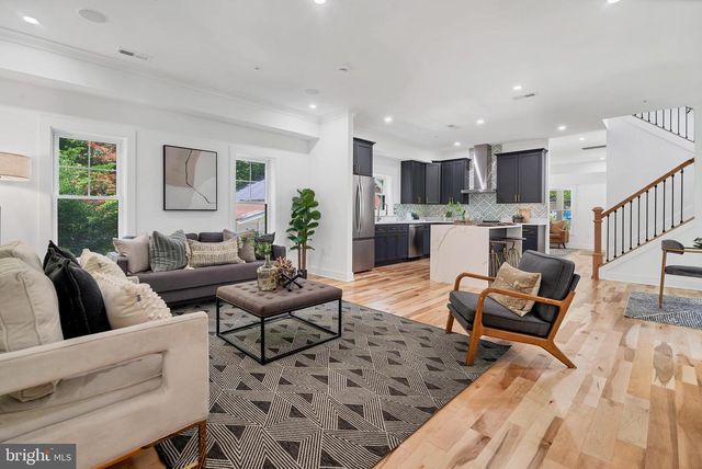 203 LINCOLN AVE, Takoma Park, MD 20912