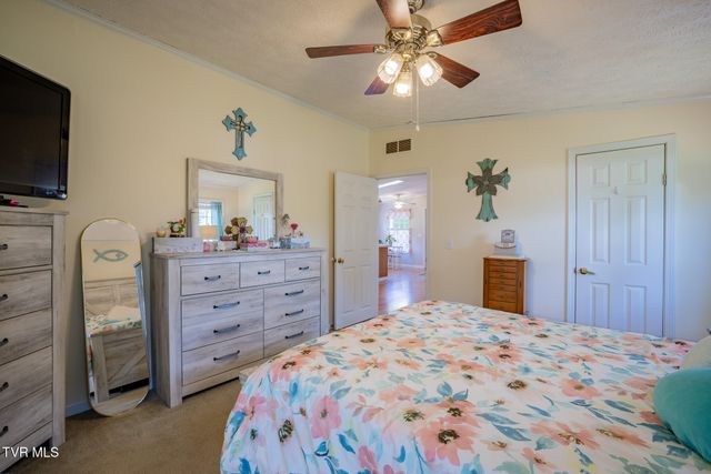 112 Grassy Valley Road, Whitesburg, TN 37891