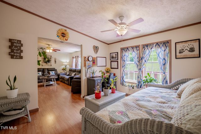112 Grassy Valley Road, Whitesburg, TN 37891