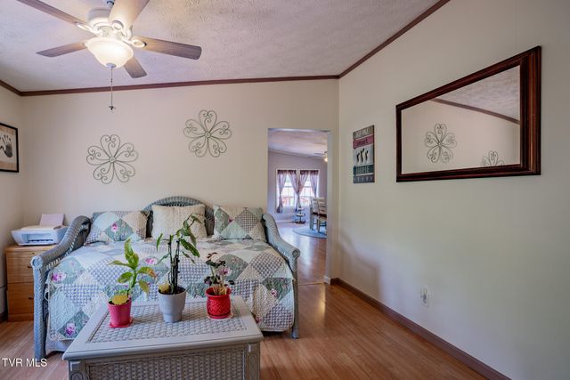 112 Grassy Valley Road, Whitesburg, TN 37891