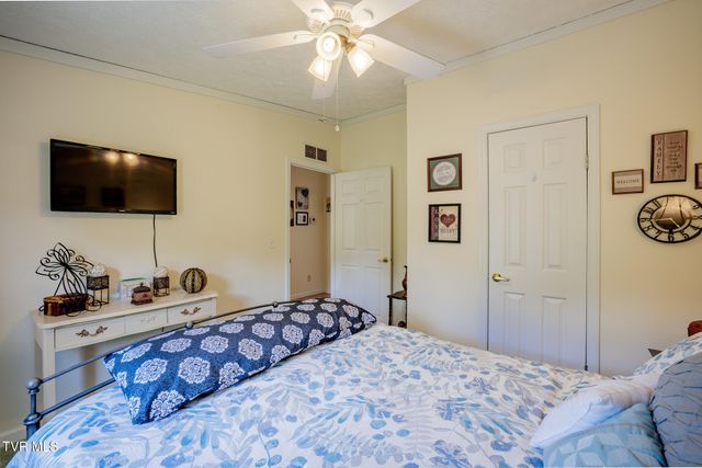 112 Grassy Valley Road, Whitesburg, TN 37891