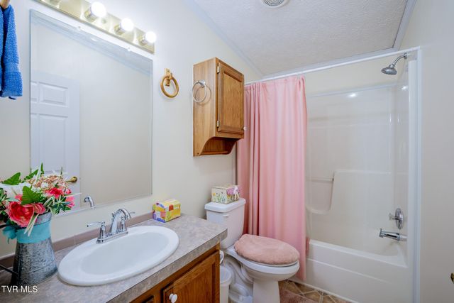 112 Grassy Valley Road, Whitesburg, TN 37891