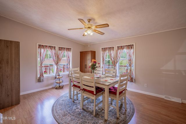 112 Grassy Valley Road, Whitesburg, TN 37891