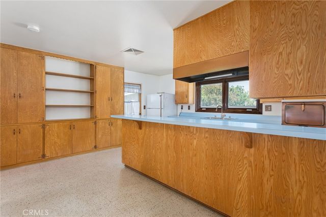 612 Lakeside Avenue, Redlands, CA 92373
