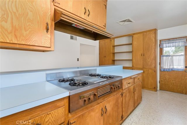 612 Lakeside Avenue, Redlands, CA 92373