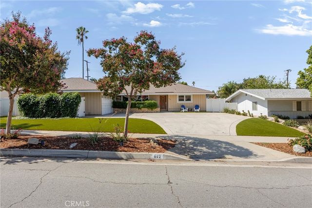 612 Lakeside Avenue, Redlands, CA 92373