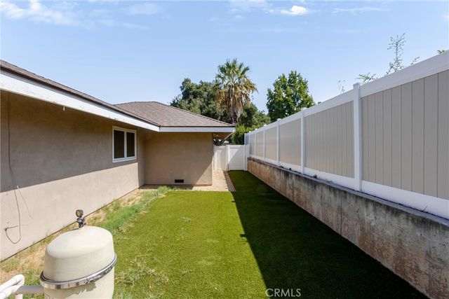 612 Lakeside Avenue, Redlands, CA 92373