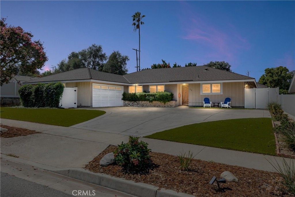 612 Lakeside Avenue, Redlands, CA 92373