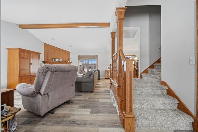 11080 Dunsby Avenue NW, Uniontown, OH 44685