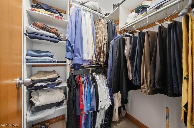 11080 Dunsby Avenue NW, Uniontown, OH 44685