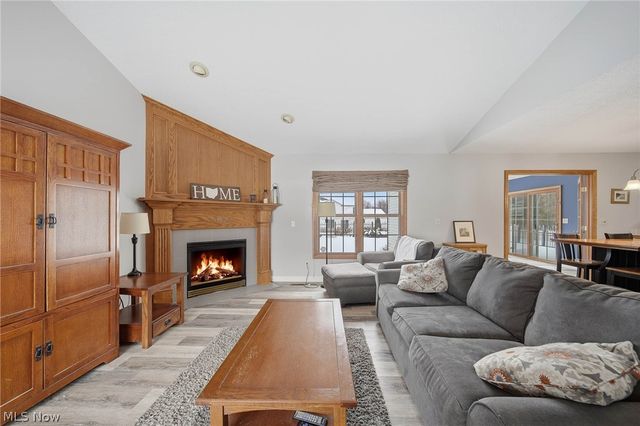 11080 Dunsby Avenue NW, Uniontown, OH 44685