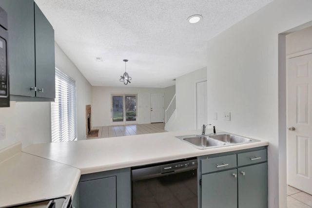 4407 Great Oak Drive, North Charleston, SC 29418