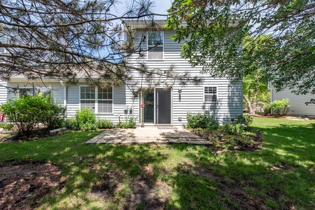 1413 W Split Oak Circle, Round Lake Beach, IL 60073