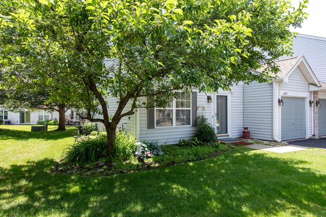 1413 W Split Oak Circle, Round Lake Beach, IL 60073