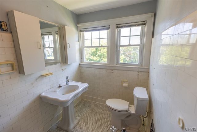 194 Clifton Place, Syracuse, NY 13206