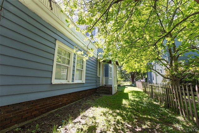 194 Clifton Place, Syracuse, NY 13206