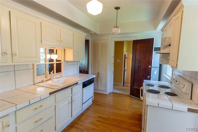 194 Clifton Place, Syracuse, NY 13206