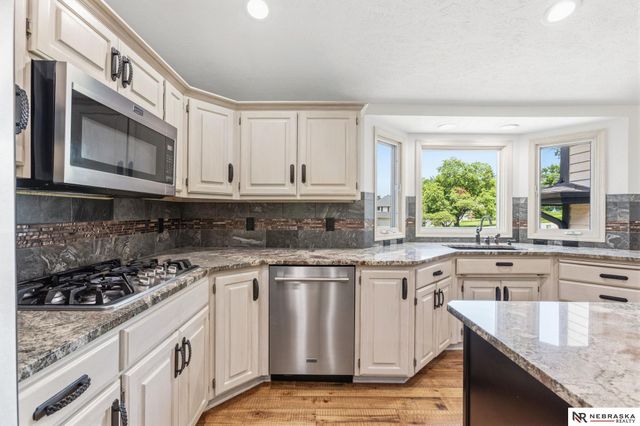 11211 Kentucky Road, Papillion, NE 68133