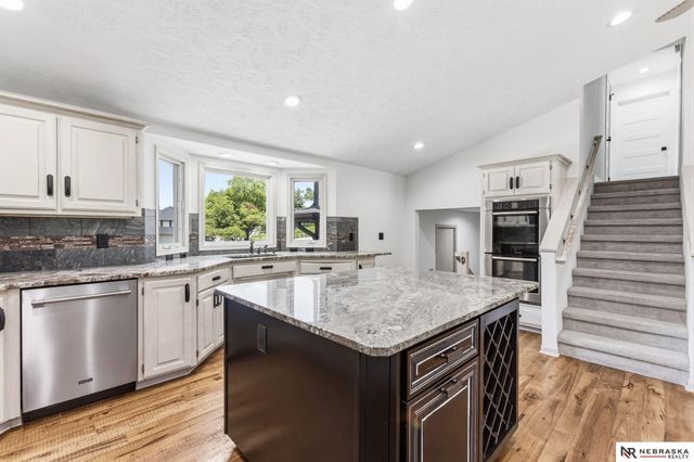 11211 Kentucky Road, Papillion, NE 68133