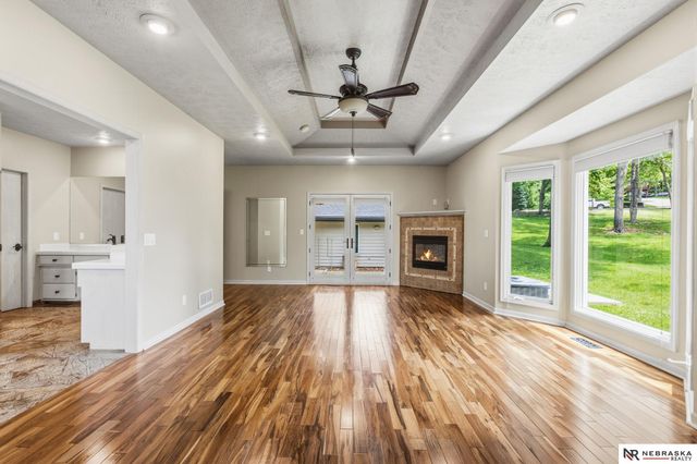 11211 Kentucky Road, Papillion, NE 68133