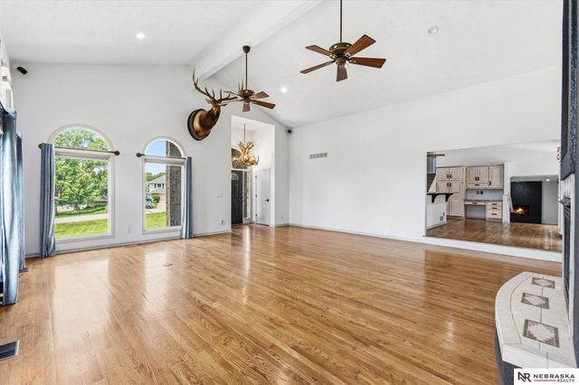 11211 Kentucky Road, Papillion, NE 68133