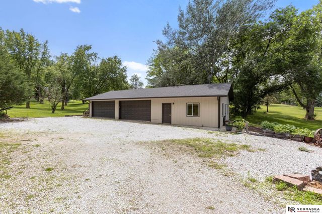 11211 Kentucky Road, Papillion, NE 68133