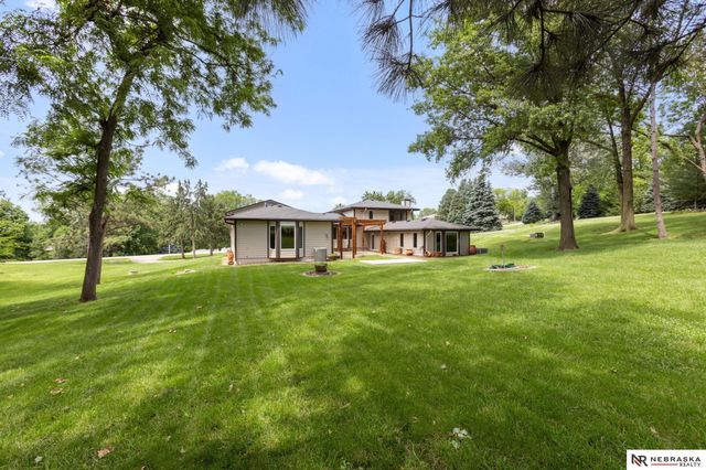 11211 Kentucky Road, Papillion, NE 68133