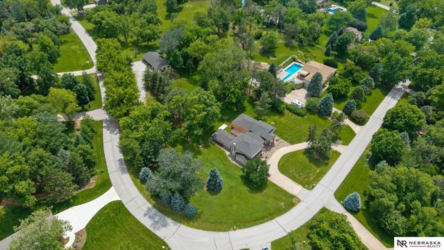 11211 Kentucky Road, Papillion, NE 68133