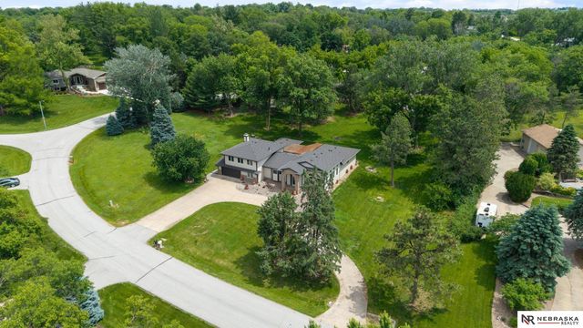 11211 Kentucky Road, Papillion, NE 68133