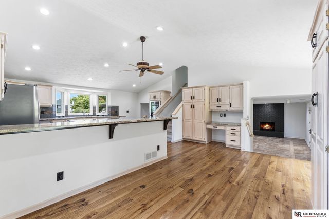 11211 Kentucky Road, Papillion, NE 68133