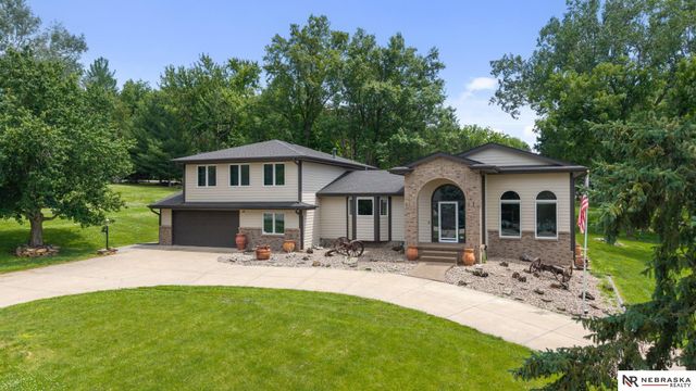 11211 Kentucky Road, Papillion, NE 68133