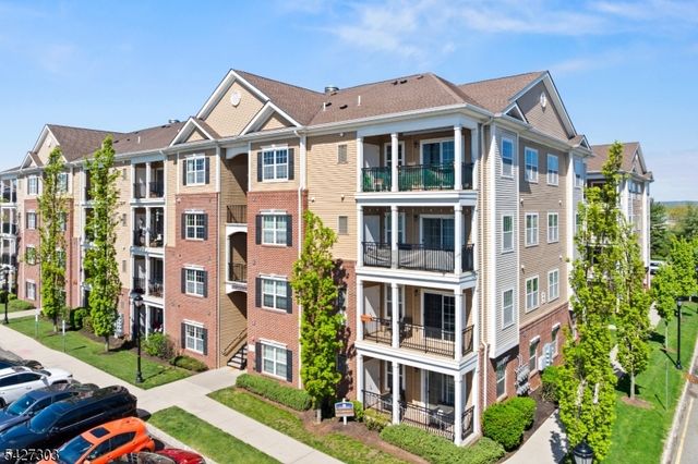 547 E Celebration Way, South Plainfield Boro, NJ 07080