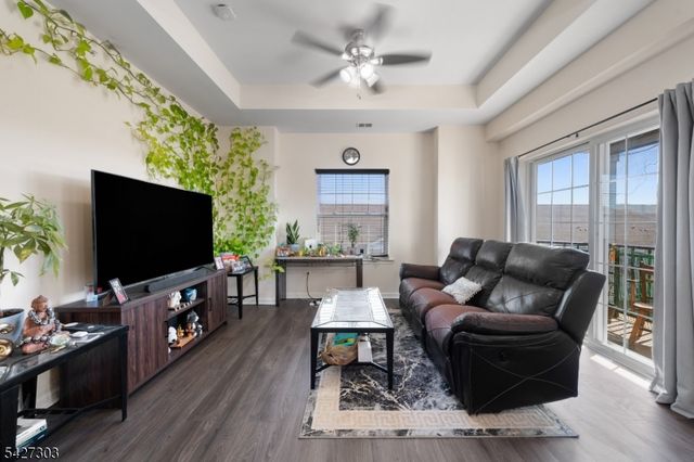 547 E Celebration Way, South Plainfield Boro, NJ 07080