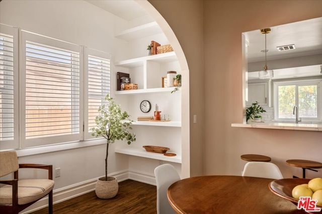 1180 N Hoover Street, Los Angeles, CA 90029