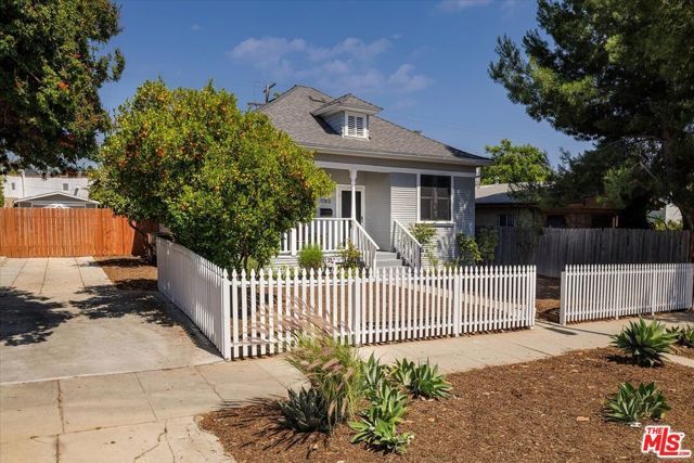 1180 N Hoover Street, Los Angeles, CA 90029