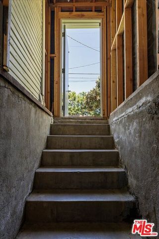 1180 N Hoover Street, Los Angeles, CA 90029