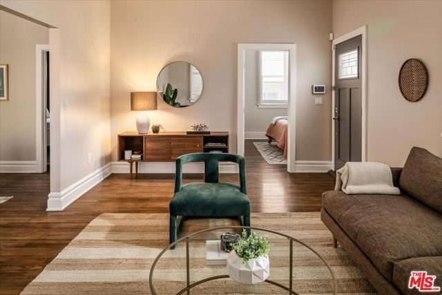 1180 N Hoover Street, Los Angeles, CA 90029