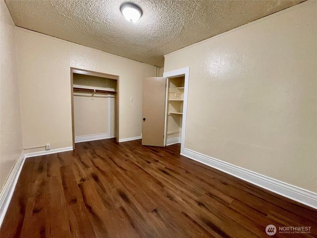 317 17th Avenue E, Seattle, WA 98112