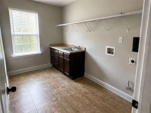 835 Lorrimont Lane, Fairburn, GA 30213