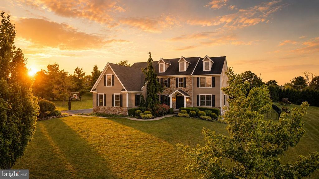200 FAIRWAY CT, HARLEYSVILLE, PA 19438 — exterior