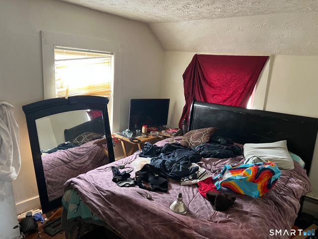 14 North Street, Meriden, CT 06451