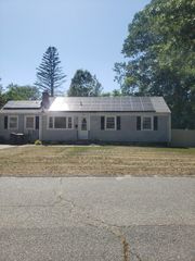 36 Leslie Ave, Weymouth, MA 02188